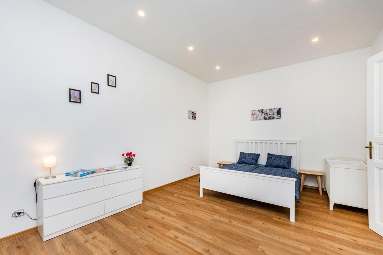 Duplex Apartment Prague Extérieur photo